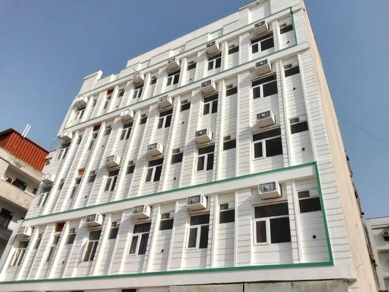 HooLiv Antaraa  sharing Room